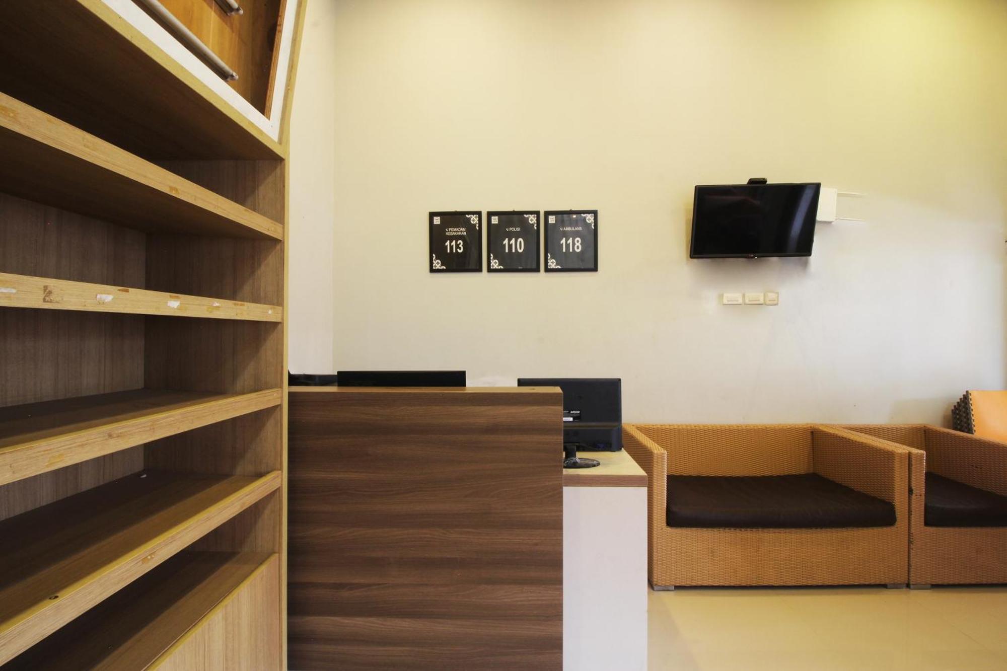 Oyo Life 2273 Pratama Homestay Bandar Lampung Dış mekan fotoğraf