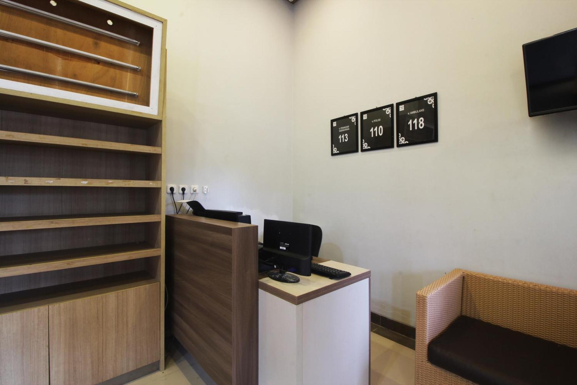 Oyo Life 2273 Pratama Homestay Bandar Lampung Dış mekan fotoğraf