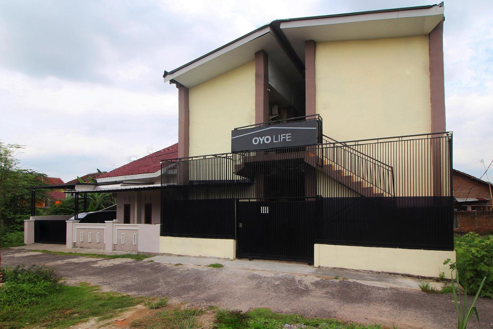 Oyo Life 2273 Pratama Homestay Bandar Lampung Dış mekan fotoğraf